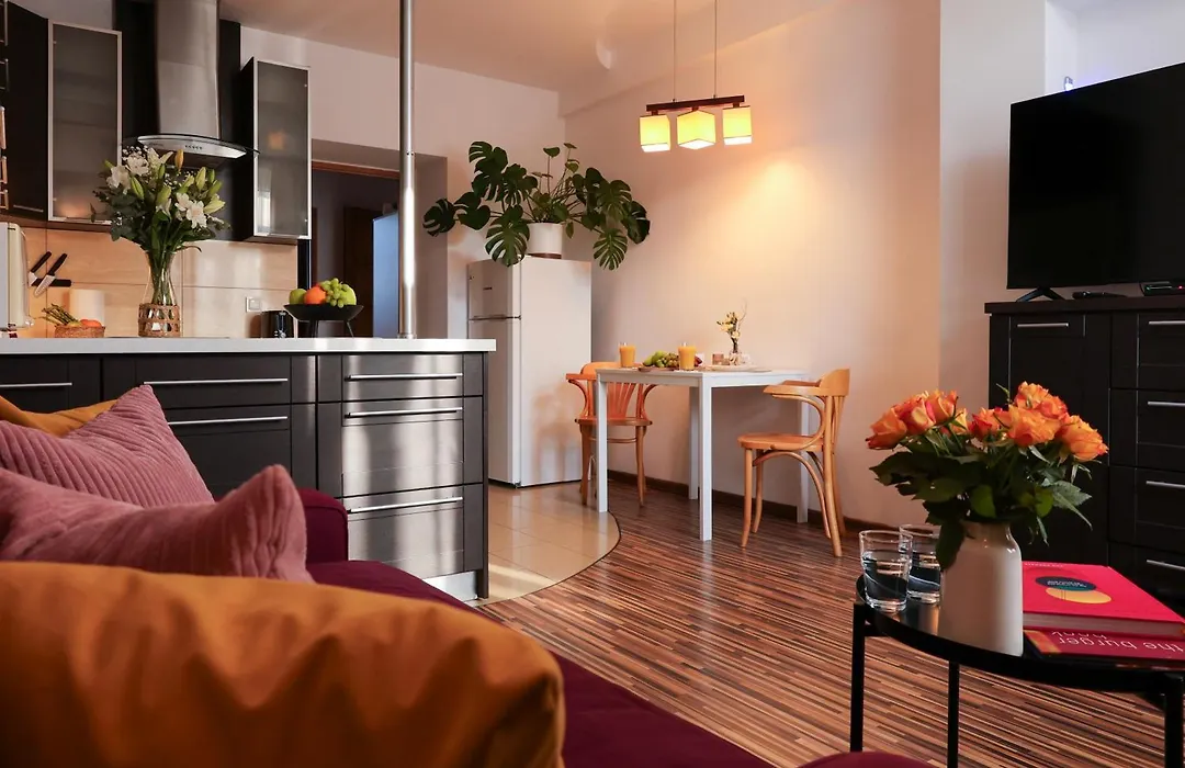 Quiet And Comfortable Apartment Perfect For 2 Guests With Easy Self Check In-1